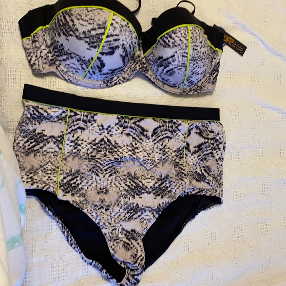 New/tags. Woman’s 2 piece swim suit. Size 20.